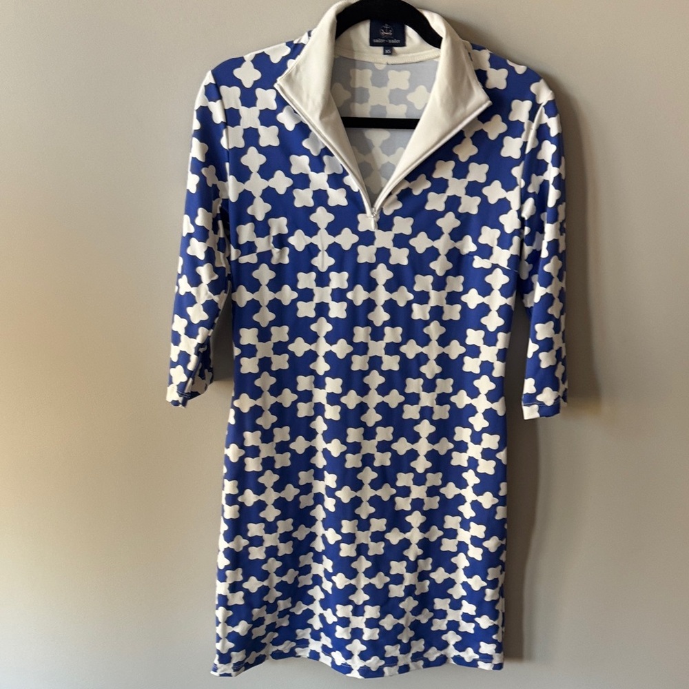 Elegant Blue and White Geometric Long Sleeve Dress